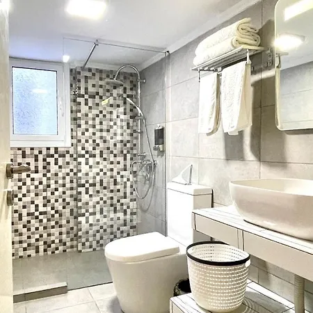 Uoohome7 Garden One Bedroom Apartment Athens